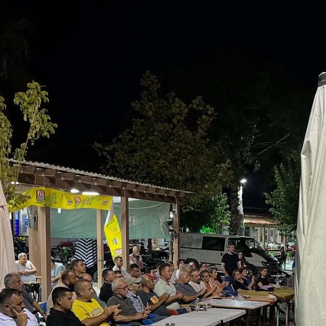 Armutlu Meydanı’ndaki maden toplantısına katılan yurttaşlar